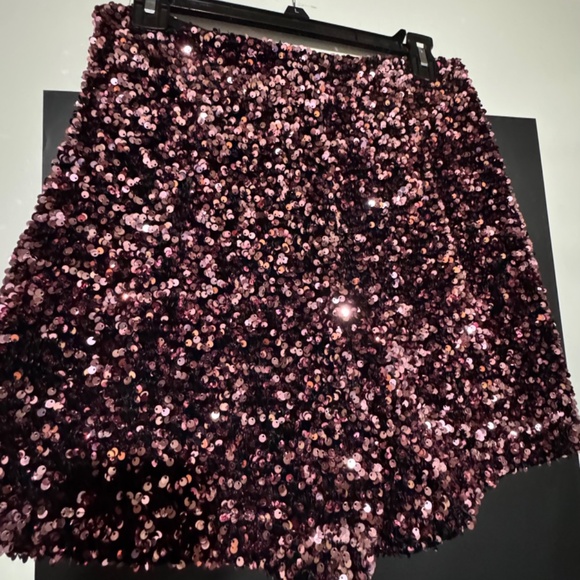 Zara Pink Sequin party shorts!! - Picture 2 of 3